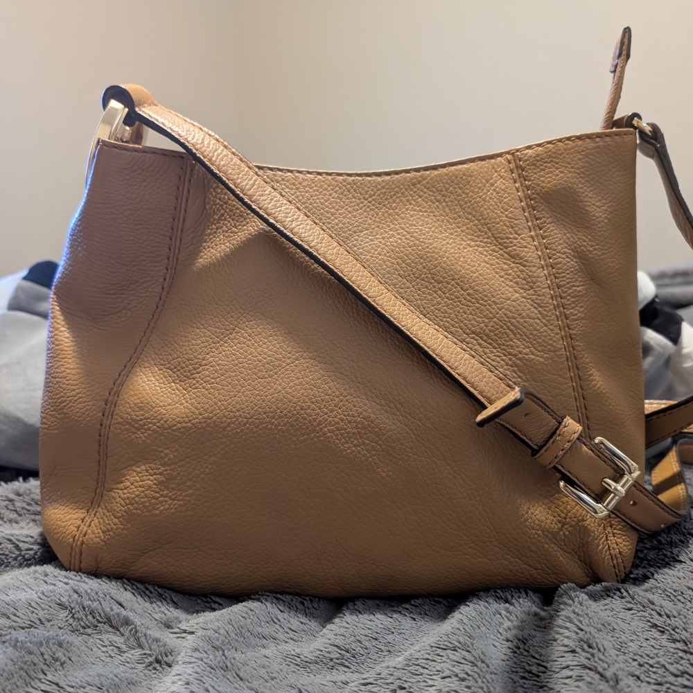 Michael Kors Elegant Tan Leather Shoulder Bag